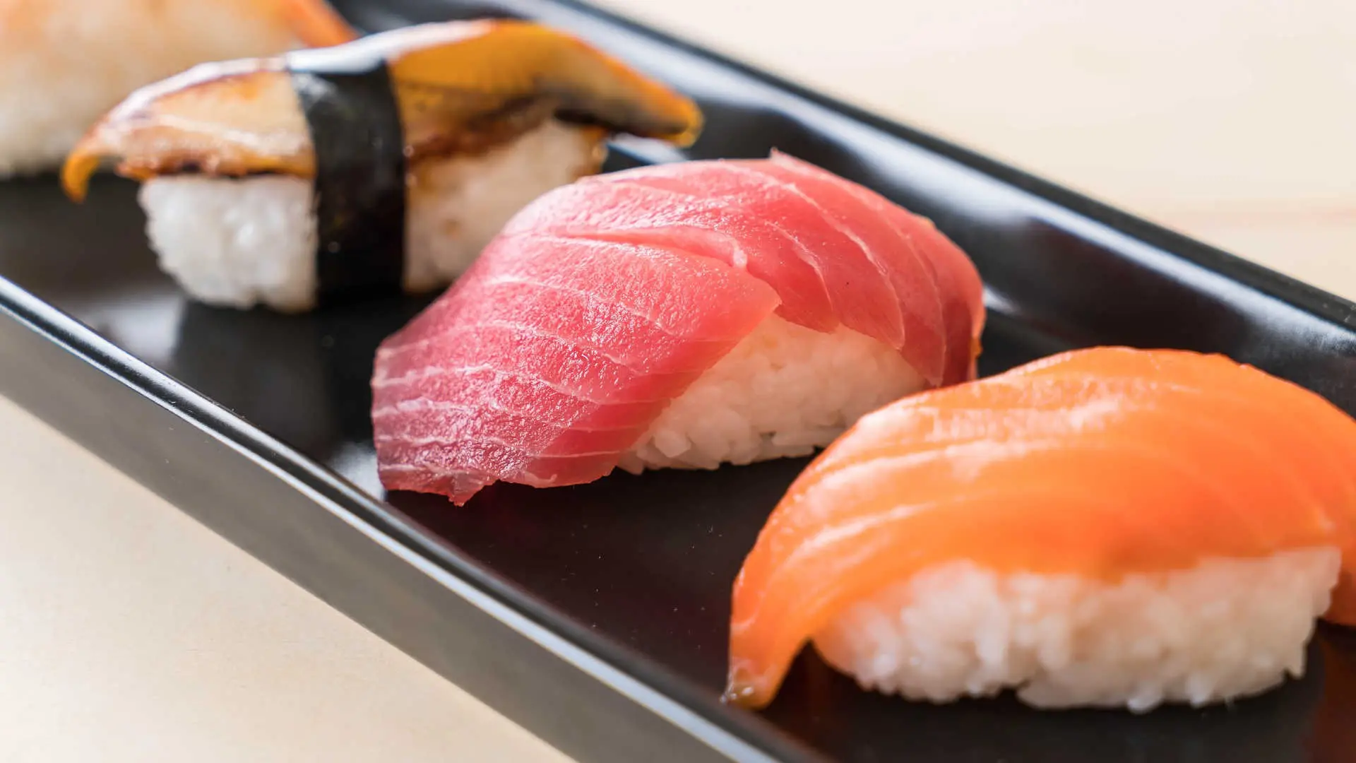 Ciemno czerwone na nigiri co to jest? - Co to jest brązowe w sushi ciemno czerwone na nigiri co to - Co to jest brązowe w sushi