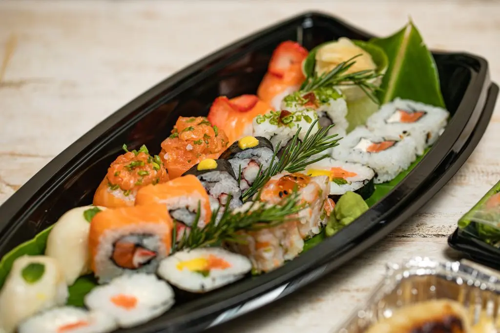 Nigiri łososia wędzonego czy surowego: Który wybrać? - Czy lososia wedzonego można jesc na ciepło nigiri losos wedzony czy surowy - Czy lososia wedzonego można jesc na ciepło