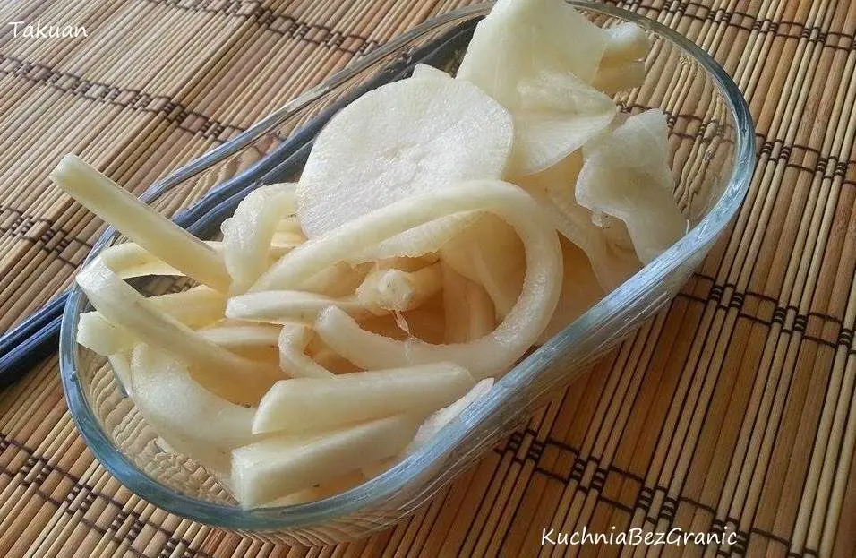 Biała rzepa sushi - zdrowy i smaczny dodatek do japońskiej kuchni - Jak smakuje rzodkiew daikon biała rzepa sushi - Jak smakuje rzodkiew daikon