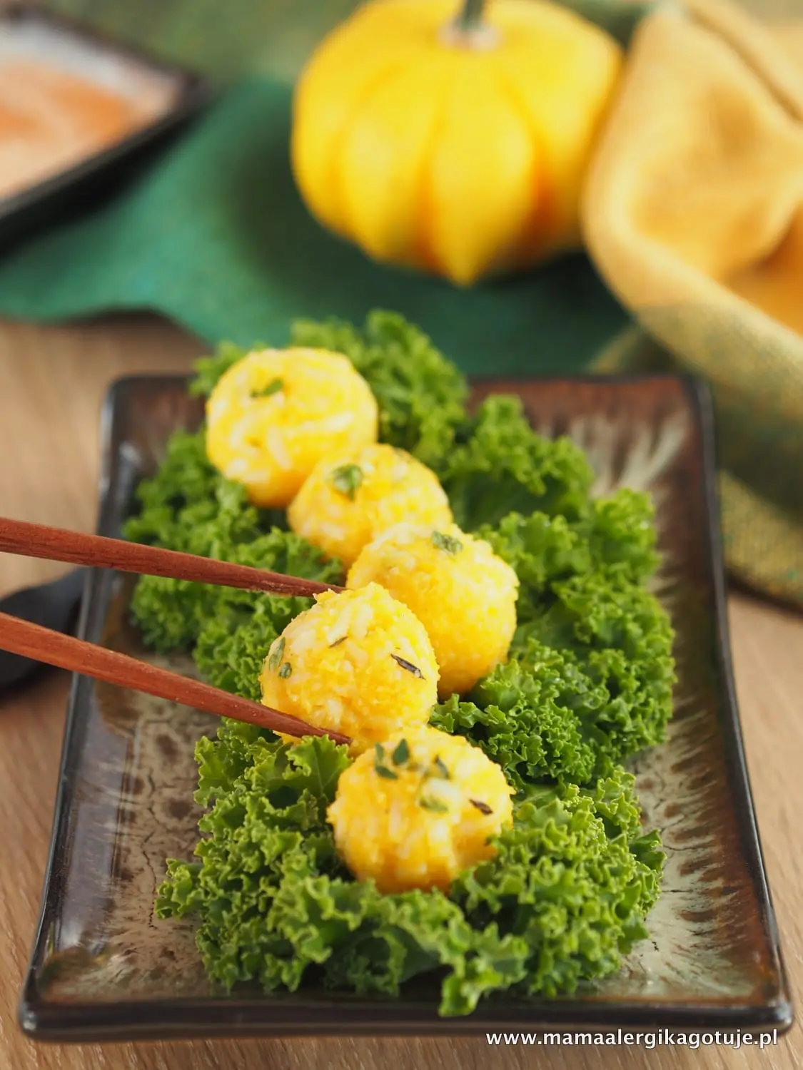 Kule ryżowe a'la sushi: przepis i porady - Jak ugotować ryż na kulki kule ryżowe a'la sushi - Jak ugotować ryż na kulki