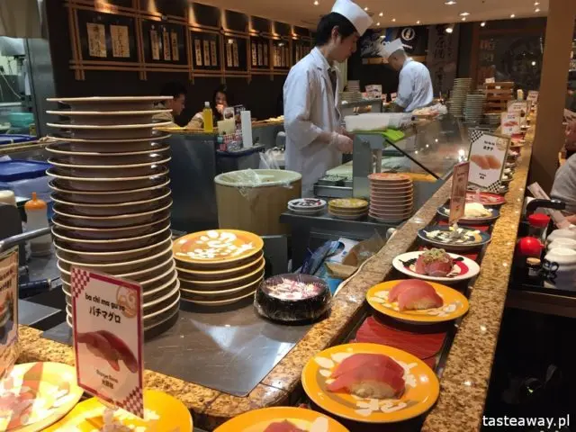 Jak wygląda restauracja z sushi w Japonii? - Jak wyglądają restauracje w Japonii jak wygląda restaurację z sushi w japonii - Jak wyglądają restauracje w Japonii