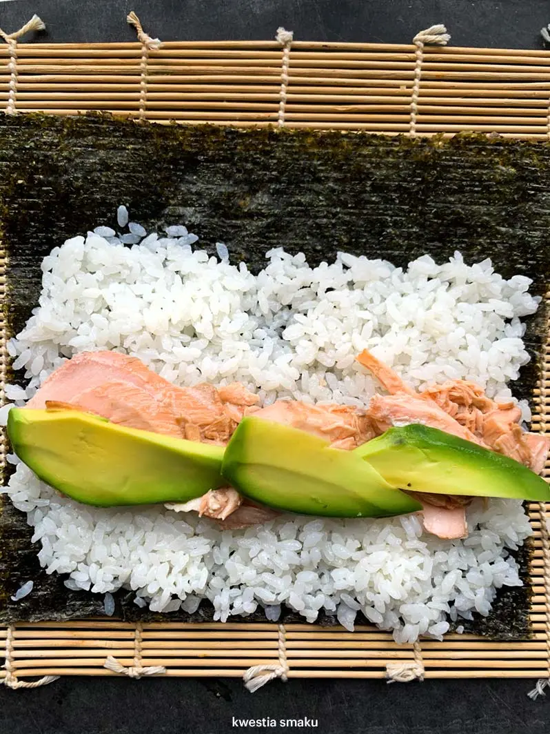 Sushi z pastą z łososia: przepis i porady - Jak zrobić pastę z łososia do sushi sushi z pastą z łososia - Jak zrobić pastę z łososia do sushi