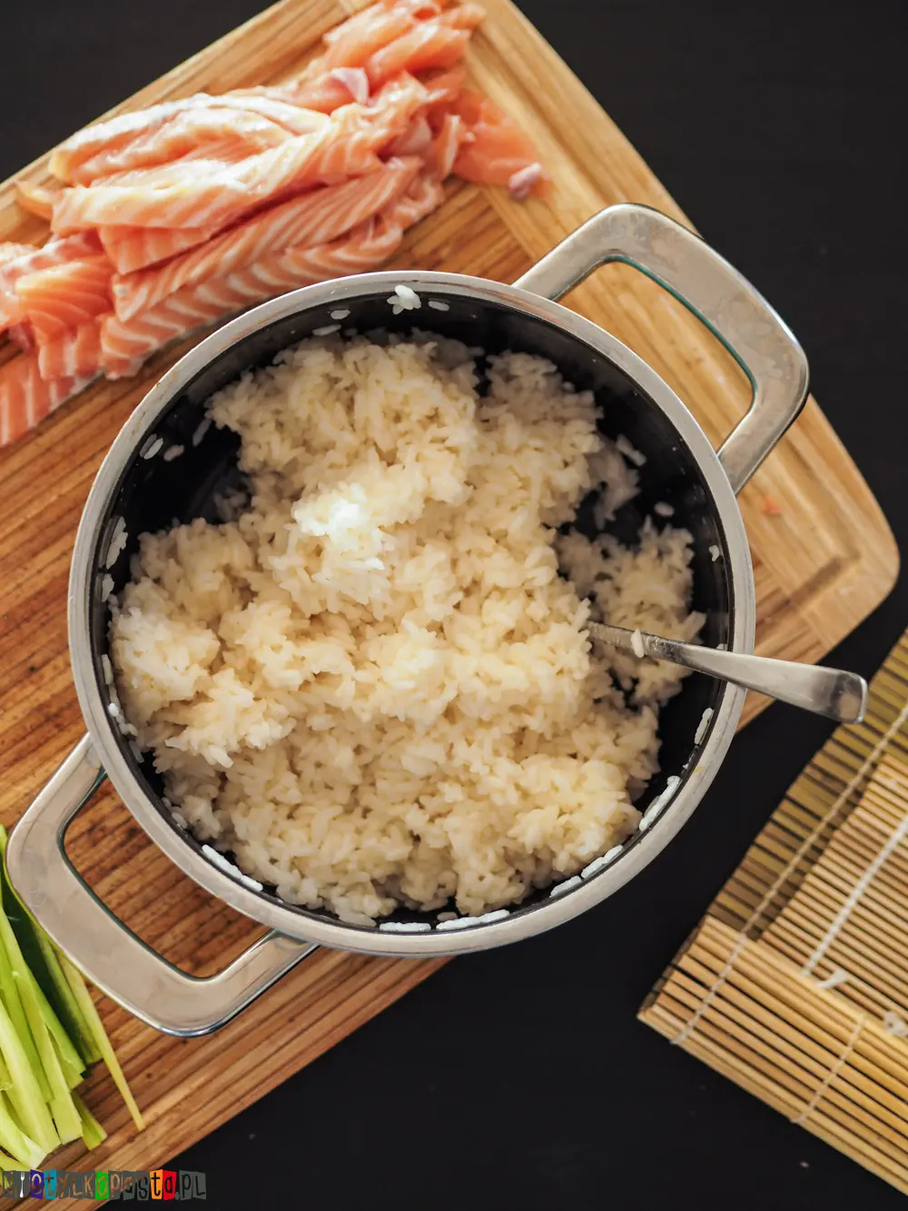 Sushi ryż przepis - Jak zrobić idealny ryż do sushi? - Po co płucze się ryż do sushi sushi ryż przepis - Po co płucze się ryż do sushi