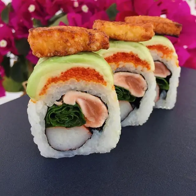 halloumi sushi - Z czym się je ser halloumi