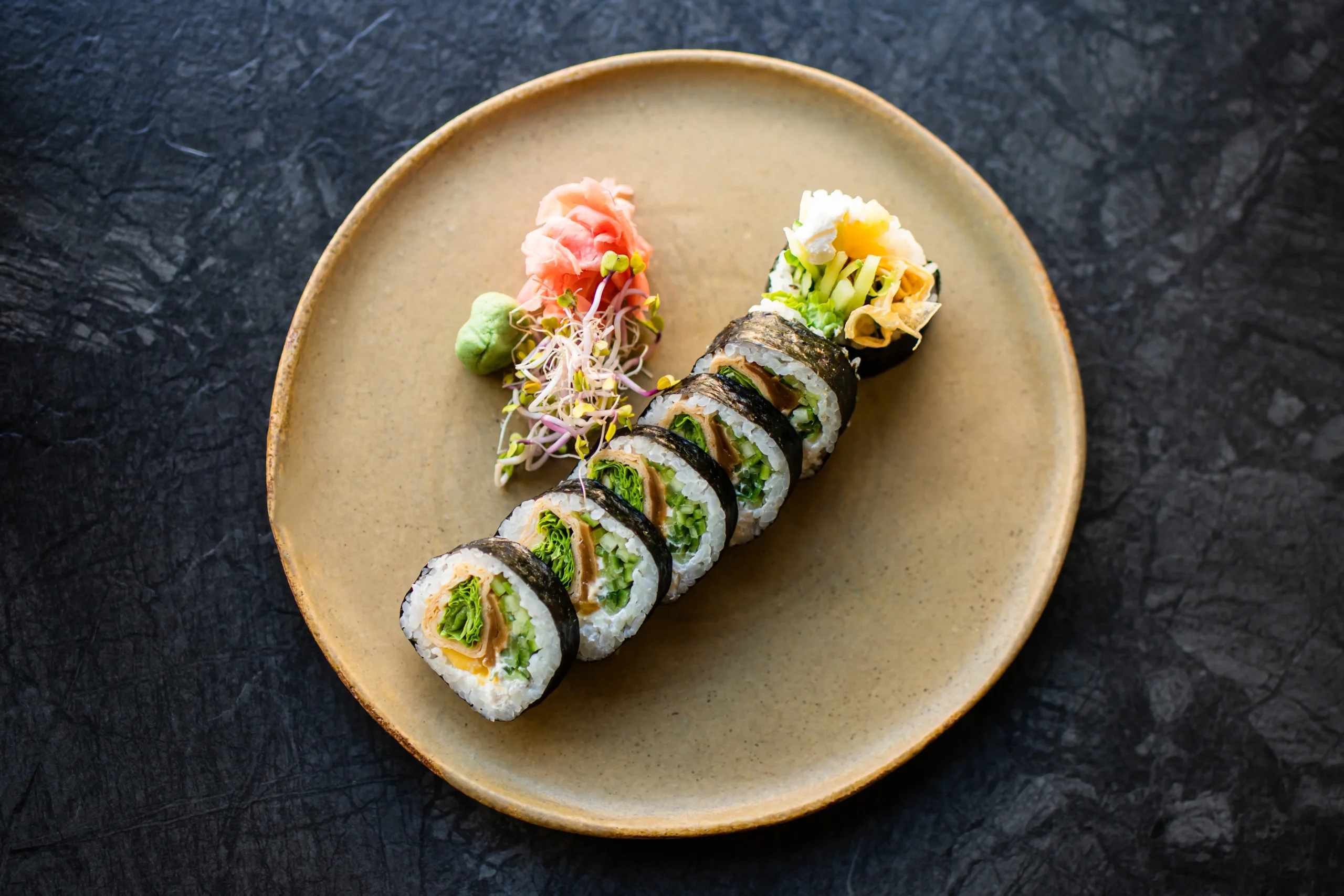 Futomaki wegetariańskie łódź: zdrowa i smaczna alternatywa dla miłośników sushi - Z czym wegetariańskie sushi futomaki wegetariańskie łódź - Z czym wegetariańskie sushi