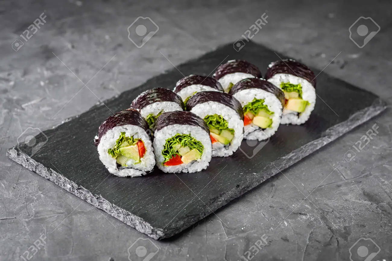 Futomaki jezyk - tradycyjna japońska potrawa - Z jakiego kraju jest sushi futomaki jezyk - Z jakiego kraju jest sushi
